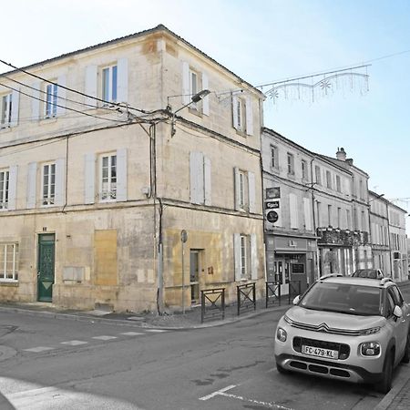 T3 de charme situé en hyper centre avec wifi, netflix, linge, draps, savons et serviettes fournis Cognac Exterior foto