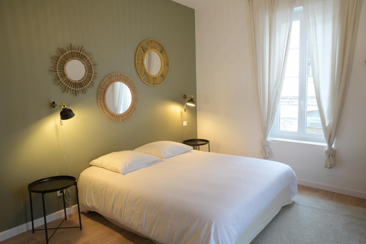 T3 de charme situé en hyper centre avec wifi, netflix, linge, draps, savons et serviettes fournis Cognac Exterior foto